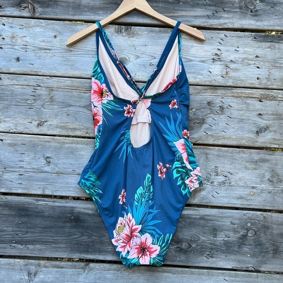 Kona Sol True Blue Floral One Piece Crossback Bathing Suit Women’s Size XL - Picture 5 of 5